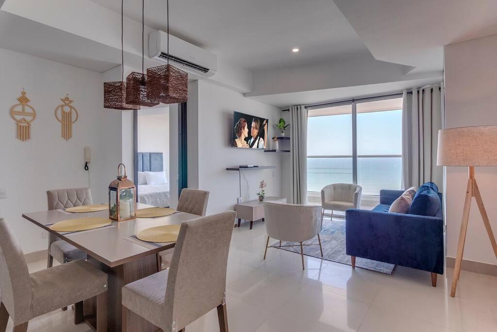 Apartment Moderno En Frente De La Playa.